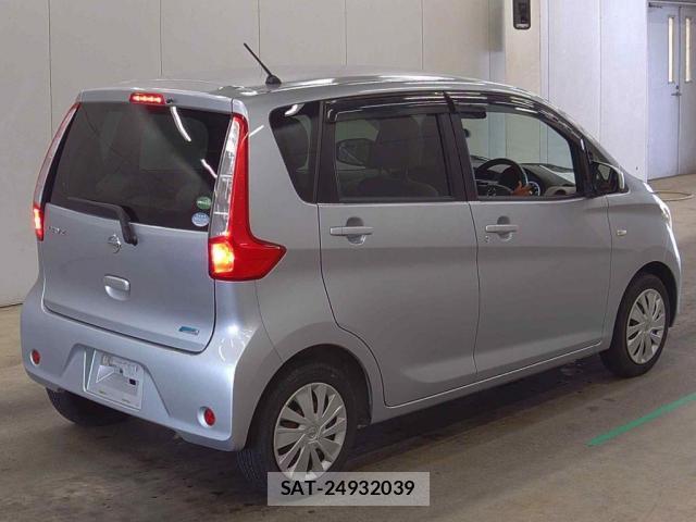 Nissan DAYZ 2015-06 8008876-4