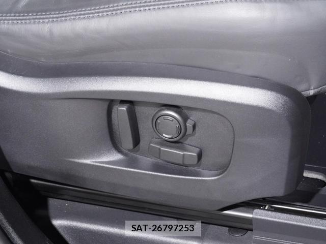 Land Rover DEFENDER 2025-03 8010422-15