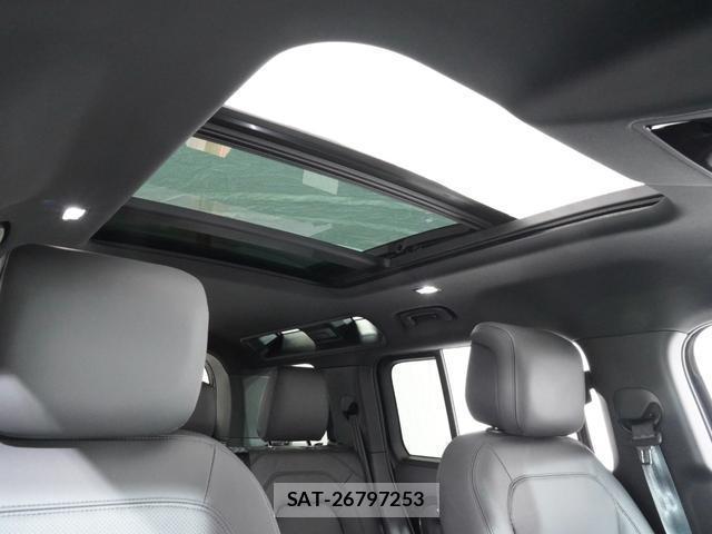 Land Rover DEFENDER 2025-03 8010422-4