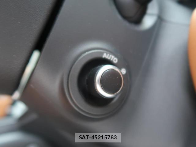 Land Rover DEFENDER 2024-02 8011598-9