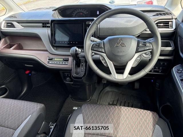 Mitsubishi DELICA 2024-05 8003296-2