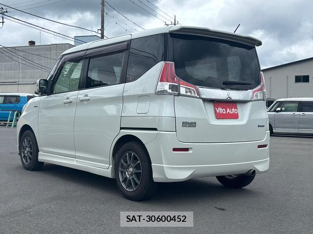 Mitsubishi DELICA 2017-09 8004830-4