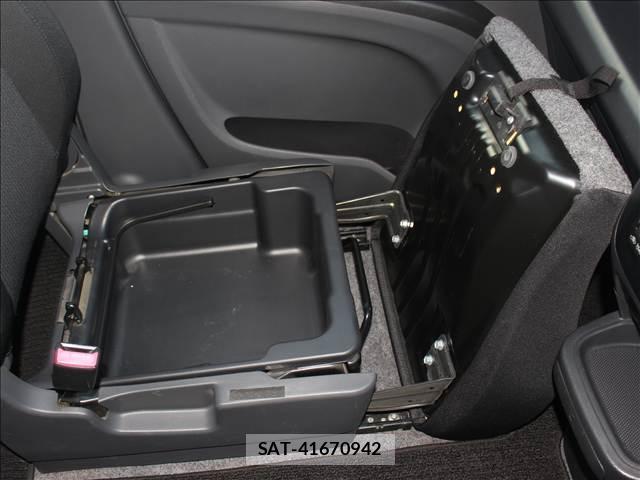 Mitsubishi DELICA 2014-02 8005353-17