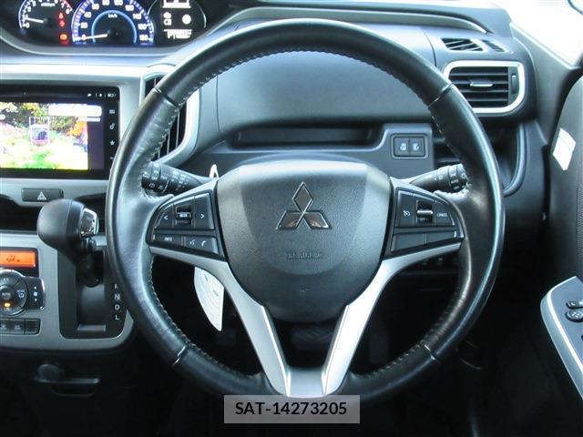 Mitsubishi DELICA 2018-09 8006584-4