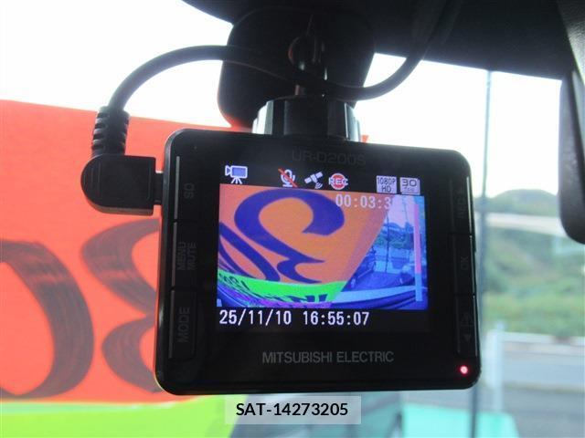 Mitsubishi DELICA 2018-09 8006584-8