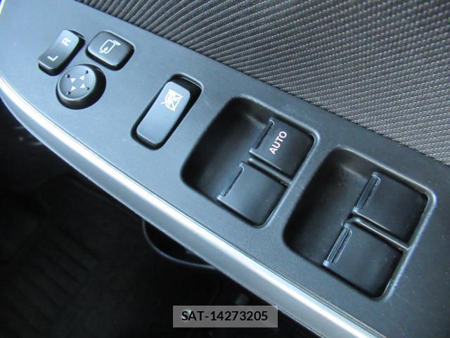 Mitsubishi DELICA 2018-09 8006584-9