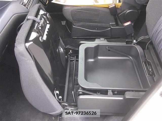 Mitsubishi DELICA 2024-05 8006660-19
