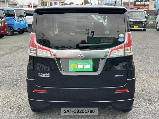Mitsubishi DELICA 2017-02 8007231-12