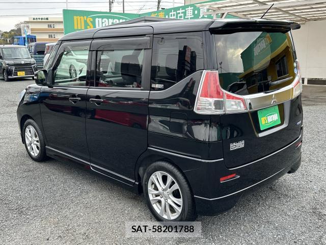 Mitsubishi DELICA 2017-02 8007231-2