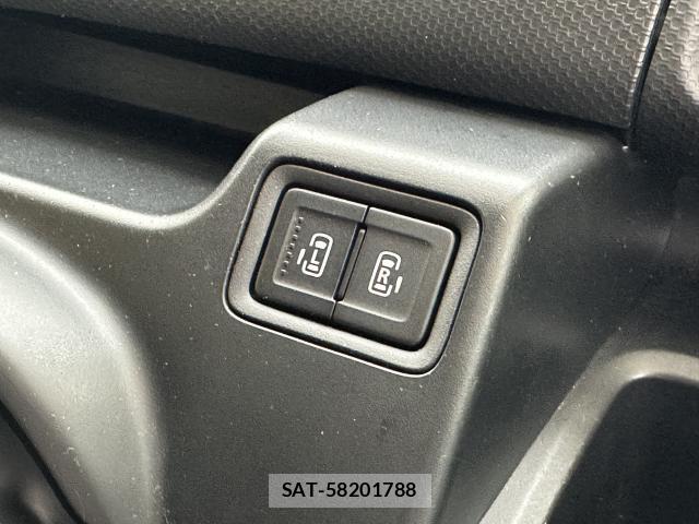 Mitsubishi DELICA 2017-02 8007231-8