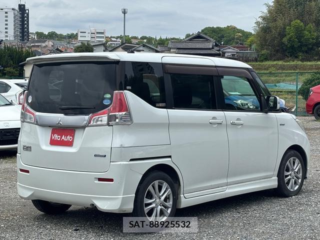 Mitsubishi DELICA 2017-03 8008385-13