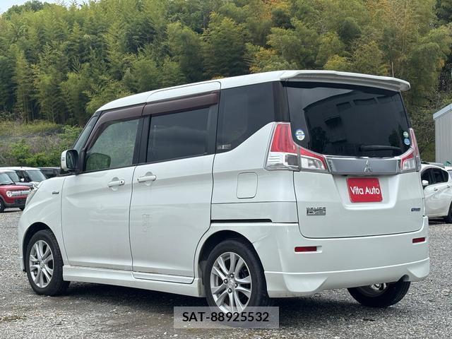 Mitsubishi DELICA 2017-03 8008385-19
