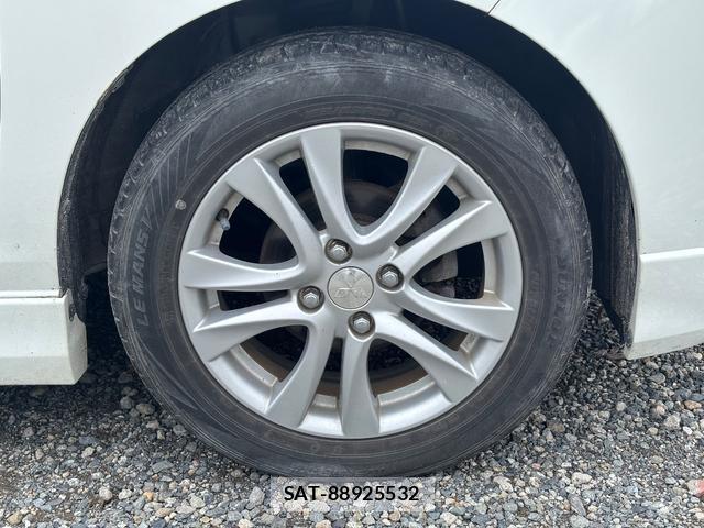 Mitsubishi DELICA 2017-03 8008385-5