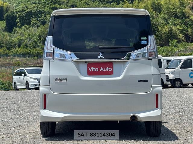 Mitsubishi DELICA 2017-06 8008389-10