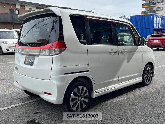 Mitsubishi DELICA 2014-02 8008646-2