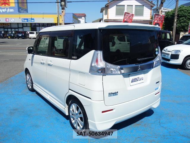 Mitsubishi DELICA 2017-04 8009712-2