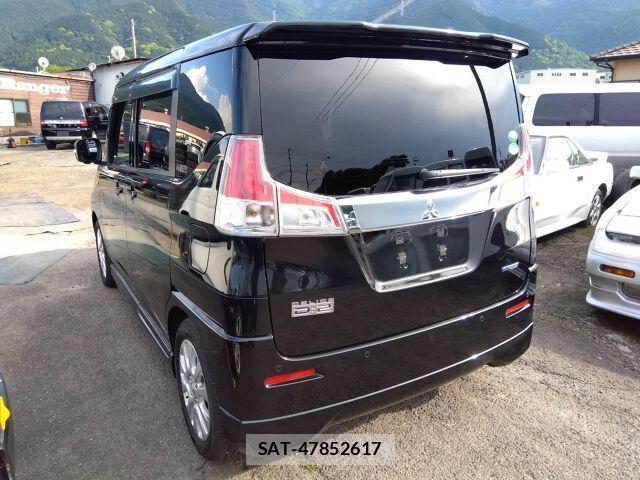 Mitsubishi DELICA 2019-04 8009982-1