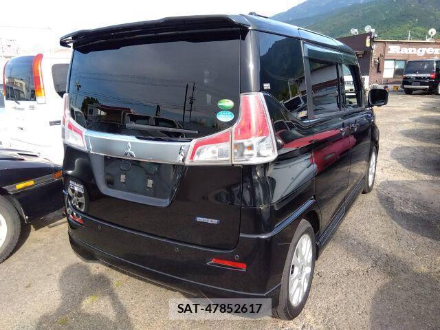 Mitsubishi DELICA 2019-04 8009982-4