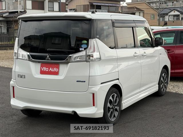Mitsubishi DELICA 2016-03 8010305-13