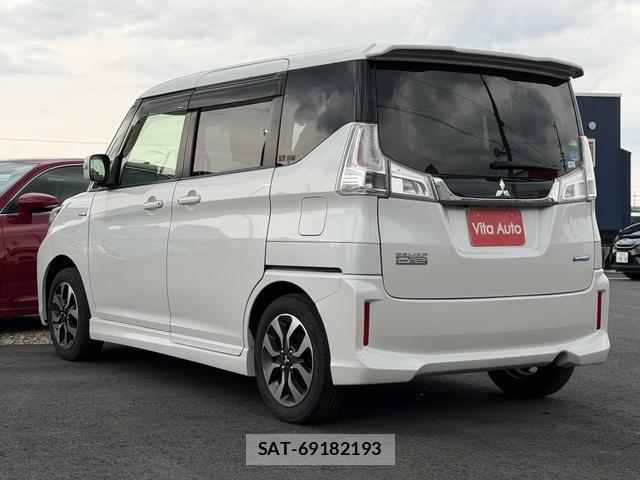 Mitsubishi DELICA 2016-03 8010305-19