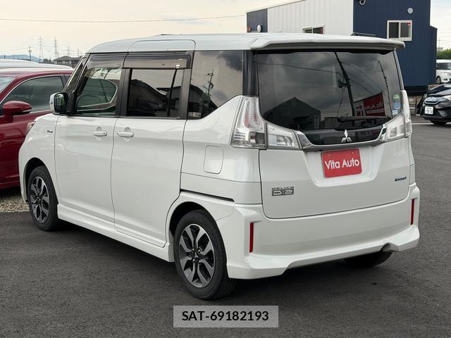Mitsubishi DELICA 2016-03 8010305-4