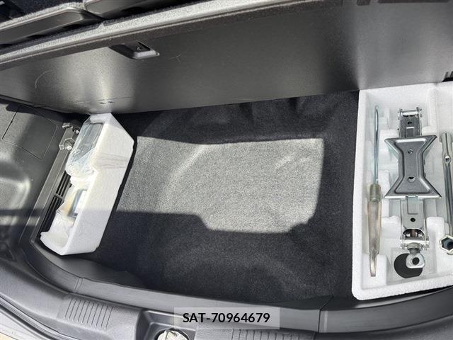 Mitsubishi DELICA 2024-02 8010845-11