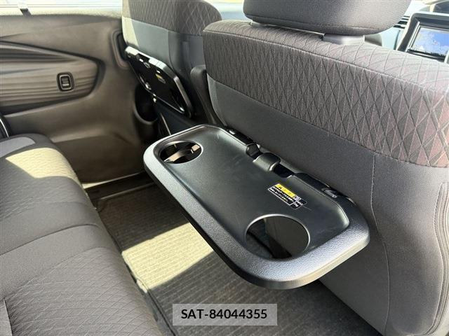 Mitsubishi DELICA 2024-05 8010850-18