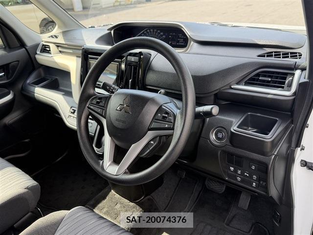 Mitsubishi DELICA 2024-05 8010865-13