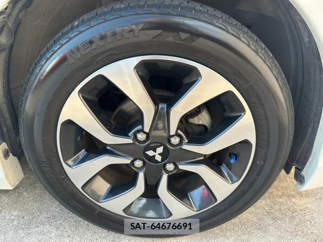 Mitsubishi DELICA 2017-09 8011743-19
