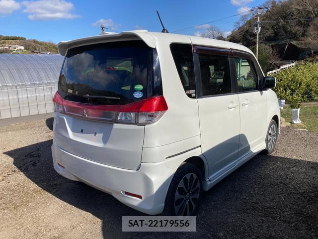 Mitsubishi DELICA 2015-03 8011801-3