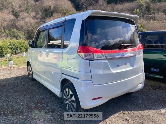 Mitsubishi DELICA 2015-03 8011801-5