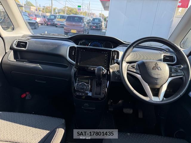 Mitsubishi DELICA 2017-02 8011998-1