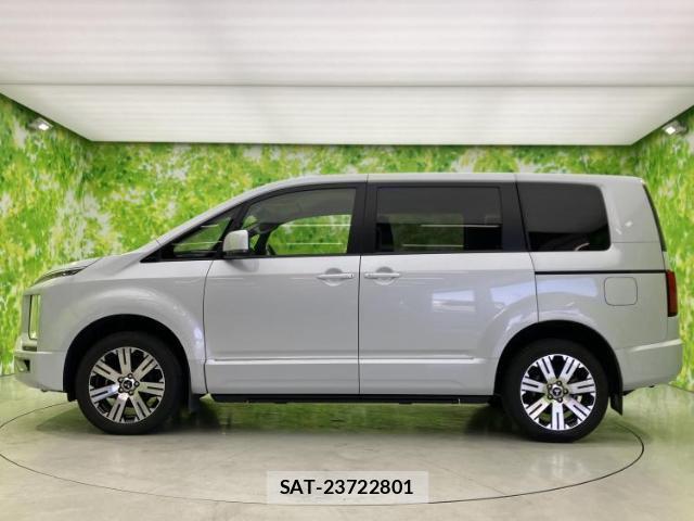 Mitsubishi DELICA 2022-03 8003000-1