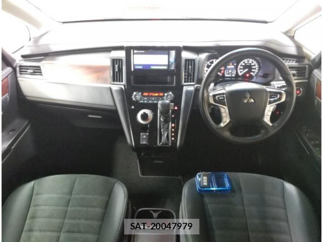Mitsubishi DELICA 2022-05 8003274-2