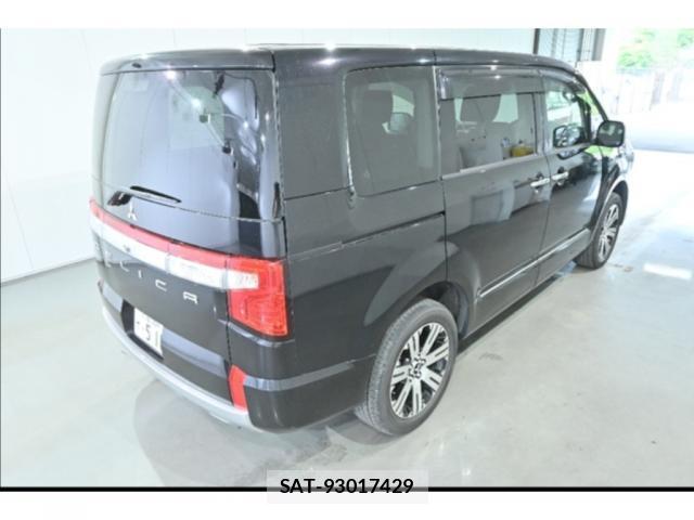 Mitsubishi DELICA 2022-01 8003288-11