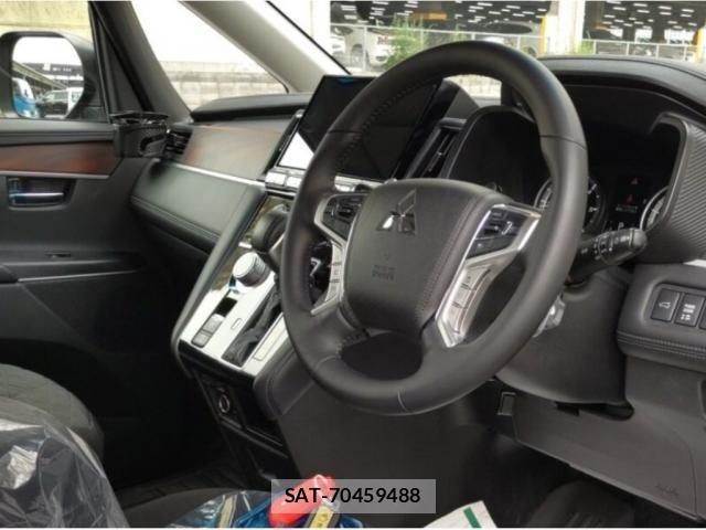 Mitsubishi DELICA 2022-08 8003292-2