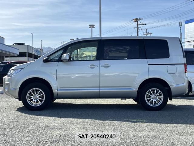Mitsubishi DELICA 2018-10 8003982-1