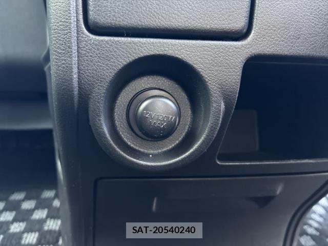 Mitsubishi DELICA 2018-10 8003982-17