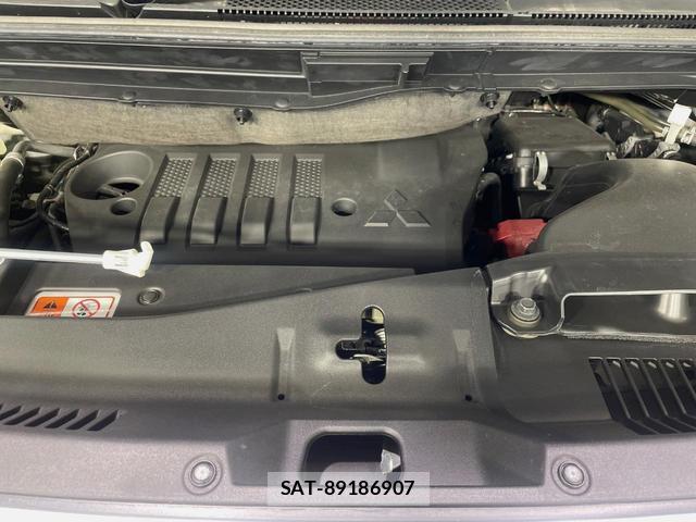 Mitsubishi DELICA 2023-10 8004190-18