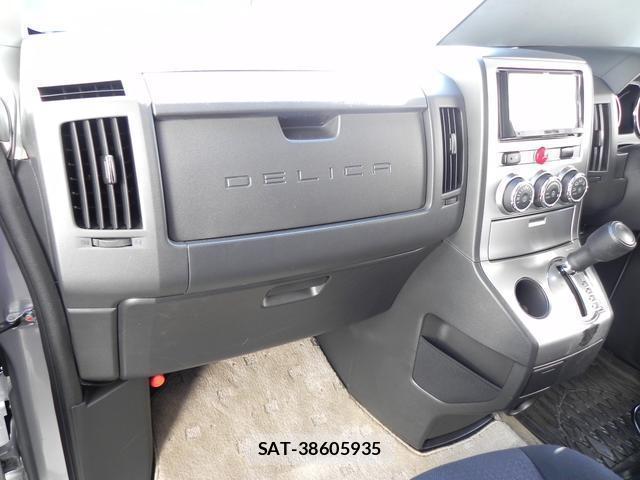 Mitsubishi DELICA 2013-02 8006318-11