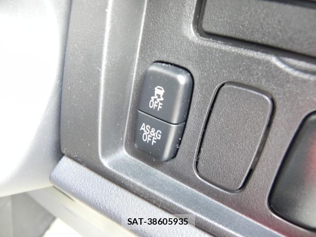 Mitsubishi DELICA 2013-02 8006318-15