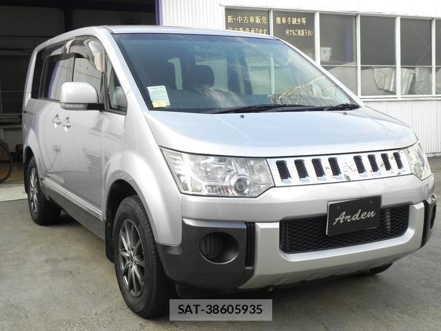 Mitsubishi DELICA 2013-02 8006318-17