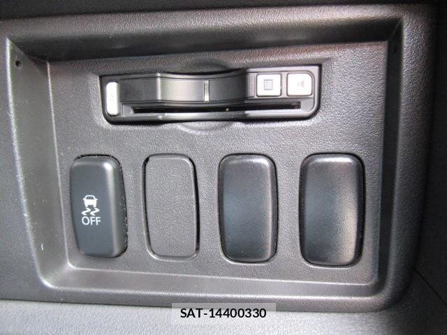 Mitsubishi DELICA 2013-06 8006589-6