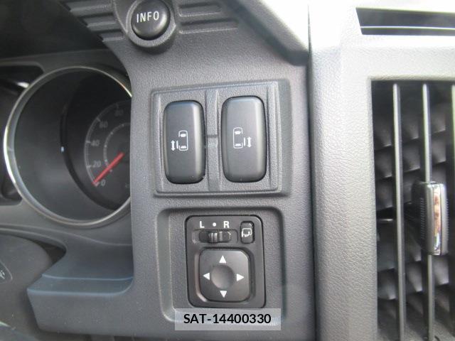 Mitsubishi DELICA 2013-06 8006589-7