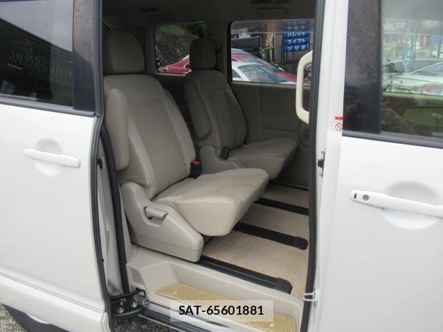 Mitsubishi DELICA 2015-02 8006596-17