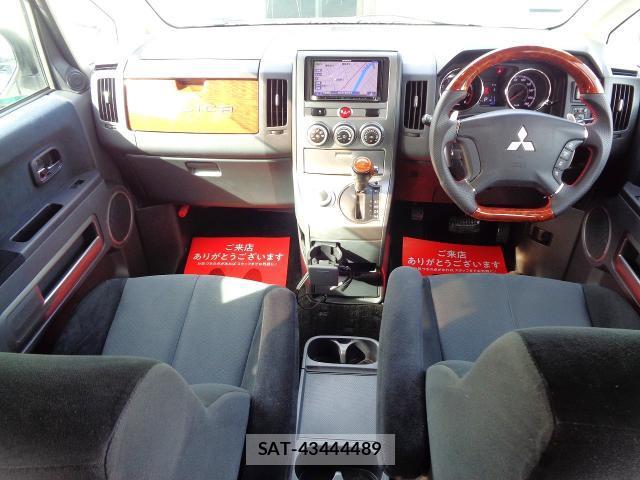 Mitsubishi DELICA 2011-03 8006771-4