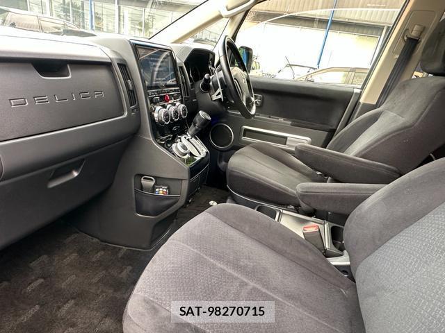 Mitsubishi DELICA 2016-10 8006854-10