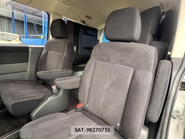 Mitsubishi DELICA 2016-10 8006854-13