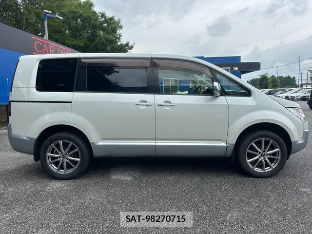 Mitsubishi DELICA 2016-10 8006854-2