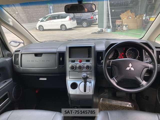 Mitsubishi DELICA 2013-02 8007023-2